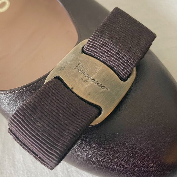 Salvatore Ferragamo 1.1inch Leather Pumps - Picture 3 of 9